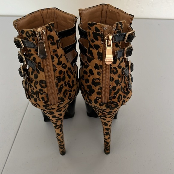 Cheetah print stiletto platform heels - Picture 5 of 5